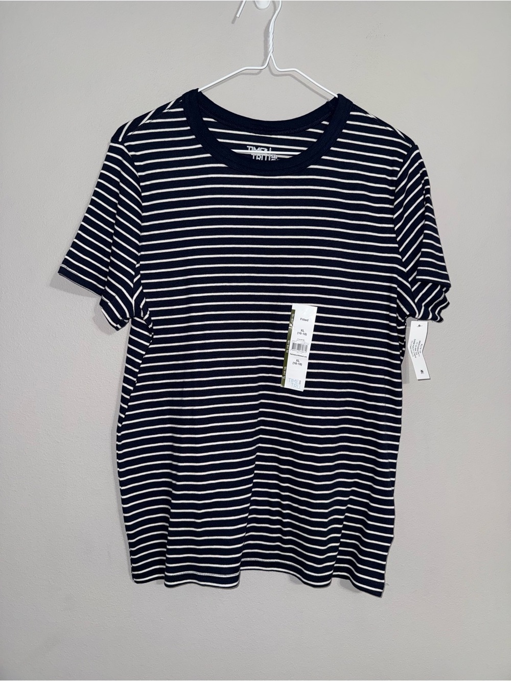 Time and Tru Women’s Striped Navy and White Relaxed Rib Tee XL